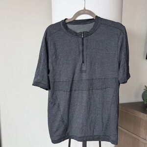 QOR 1/4 zip short sleeved grey performance t-shirt size  XL/XXL